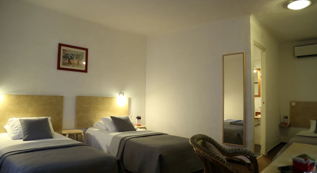 Номер Standard Hôtel Concorde Béziers