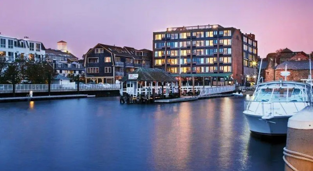 Кровать в общем номере Club Wyndham Inn on the Harbor