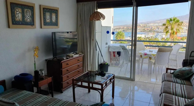 Club Atlantis Studio, Забронировать Отель Адехе Teide National Park, рядом с Пляж Ла-Пинта