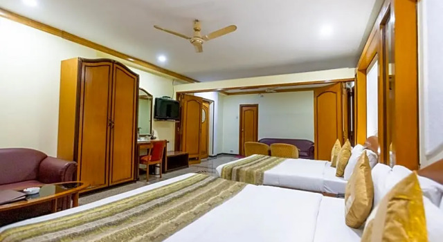 Люкс Garden Hotel