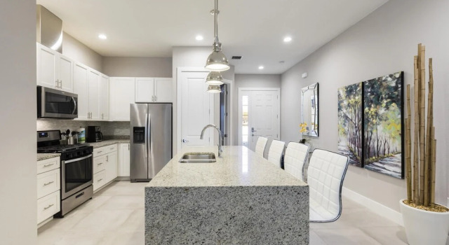 Вилла Apartment with full kitchen | 7554 Sunville Avenue