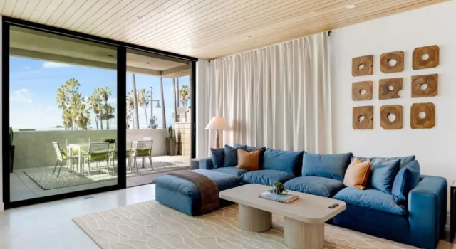 The Santa Monica Sunset - Beachfront Luxury