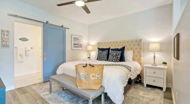 La Costa Comfort - Resort-style Living for 2