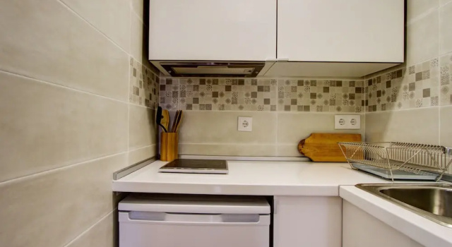 Апартаменты Cozy 1 Bed in the Heart of Alfama w Aircon