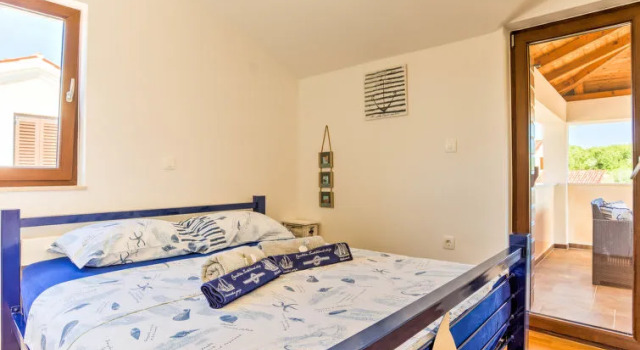 Holiday Home Villa Gabriela, Varaa Villa Hotellit Kvarner Islands uima-altaalla, Uima-allas