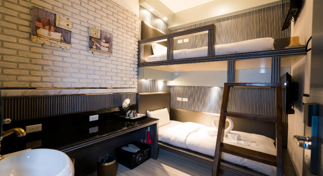 Двухместный номер Standard Capsule Hostel