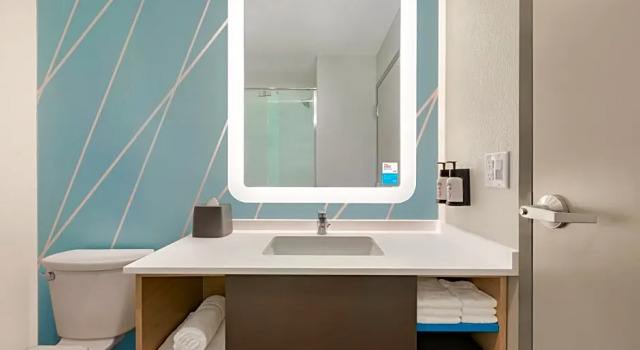 Номер Standard avid hotel Traverse City by IHG
