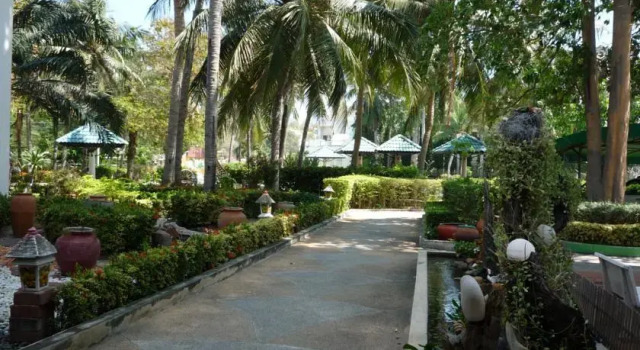 Jamchuree Condo