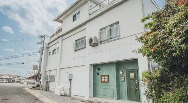 AKIYAto Marugame Montmartre, Buchen Sie Hotel Marugame Kagawa