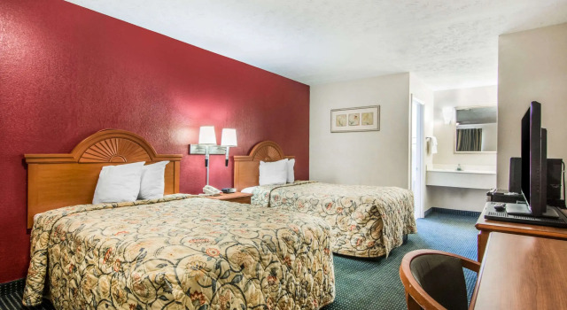 Standard Vierer Zimmer Rodeway Inn