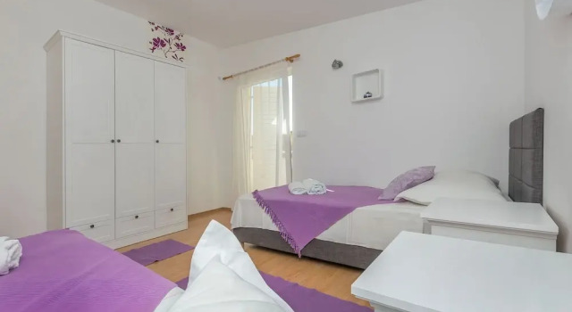 Apartment Goge, Book Lejlighed Hoteller i Split Region med parkering, Parkering