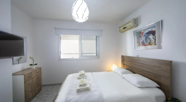 Larnaca Finikoudes Suite 405, Book Hotel Larnaka Larnaca Region
