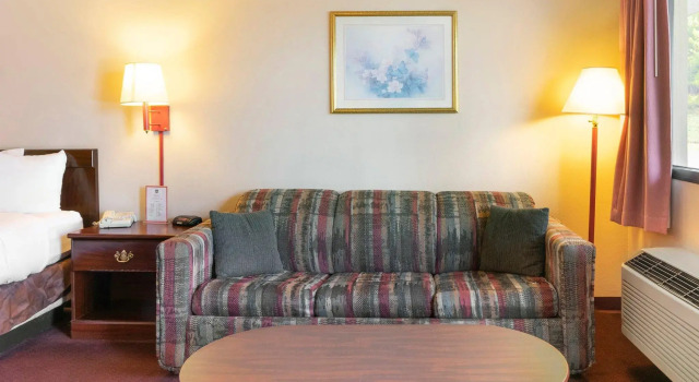 Двухместный номер Premium OYO Hotel Adairsville Hwy 140