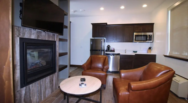 Двухместный номер Standard с балконом Mount Princeton Hot Springs Resort