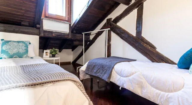 JOIVY Big Wooden Apartment for 6 near Milano Center