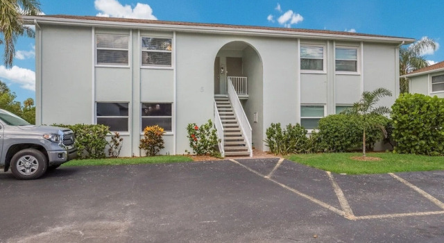 Coconut Bayou 2 Bedroom Home by RedAwning