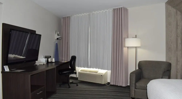 Номер Deluxe Days Inn by Wyndham Kingston