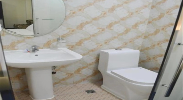Standardní Dvoulůžkový s manželskou postelí Rodinný pokoj 999 Hotel