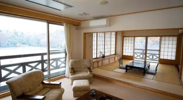 Номер Standard с видом на озеро Takato Sakura Hotel