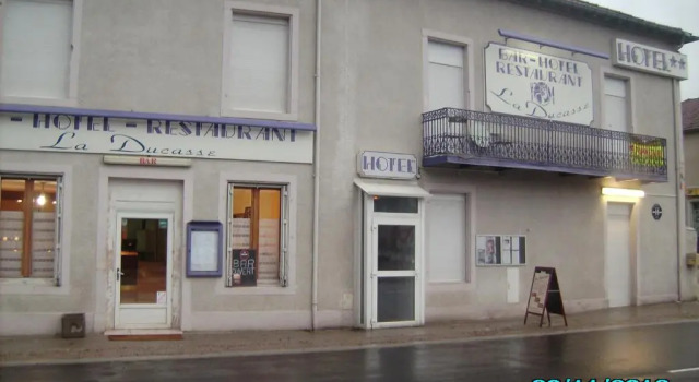 Terroir et Tradition A La Ducasse, Book Hotel Coussey Vosges