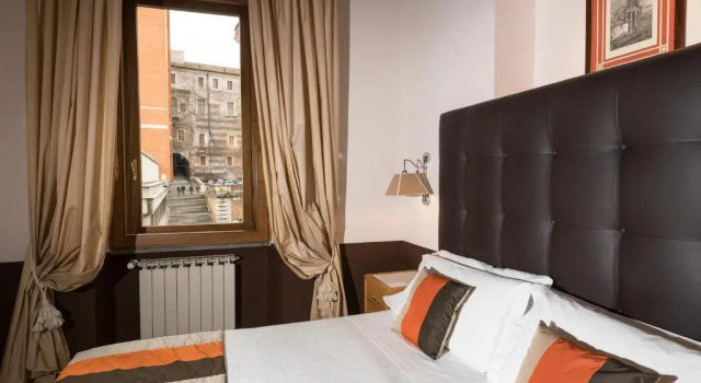 JR Suites, Забронировать Отель Отели Рима с парковкой, рядом с Уста истины, Парковка
