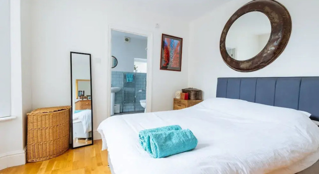 Comfy 1-bed Apartment in London, Varaa Huoneisto Asunnot kohteessa Merseyside, Huoneisto