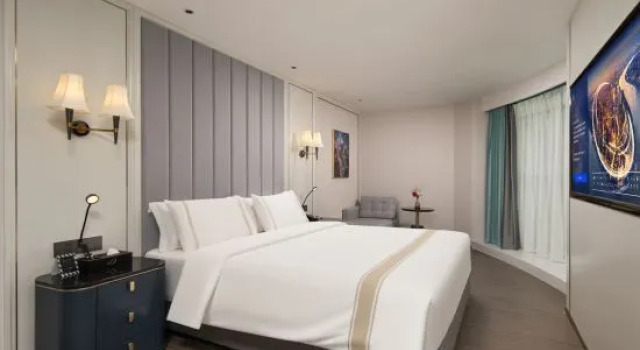Люкс Deluxe XANA Deluxe Hotel (Shenyang Zhongjie Palace Museum Xiaoheyan Morning Market Branch)