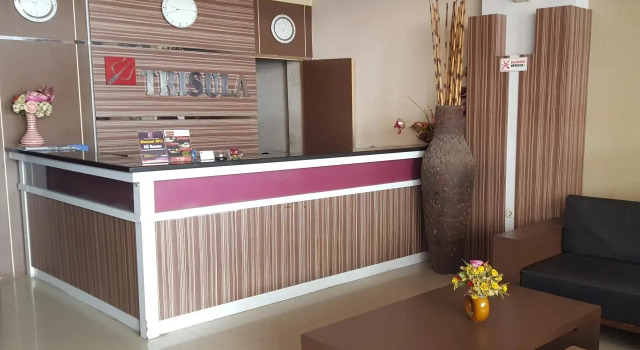 Urbanview Trisula Hotel Makassar, Book Hotel Hotels in Sulawesi with Parking, Parking