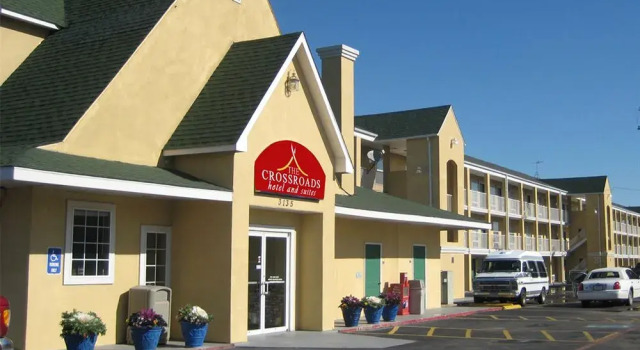 The Crossroads Hotel and Suites Irving