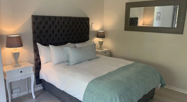 Люкс Deluxe Beluga of Constantia Guest House