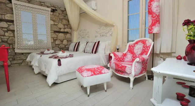 Двухместный номер Deluxe с балконом Alaçatı Sultan Konak Butik Otel ℳℛ Luxury Concept