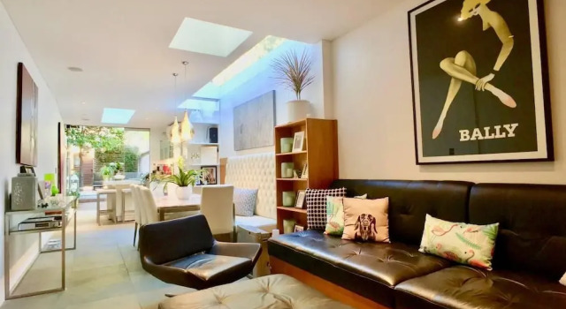3 Storey Home Close Walk To Fox Studios SCG & City, Забронировать Дом для отпуска Коттеджи Сиднея, рядом с Hansom Cab Place Park, Коттедж
