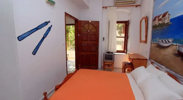Symi Center