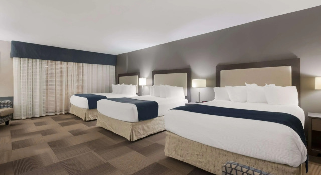 Шестиместный номер Standard Best Western St Catharines Hotel & Conference Centre