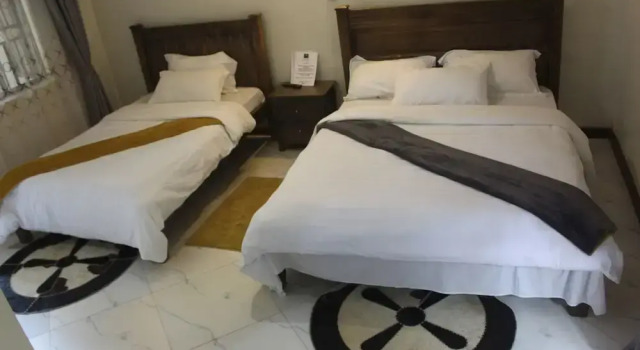 Montane Safaris Hotel