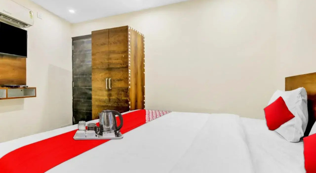 OYO Flagship 70400 Hotel Olive Inn