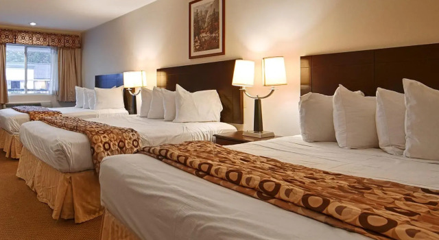 Четырёхместный номер Standard Garden State Inn