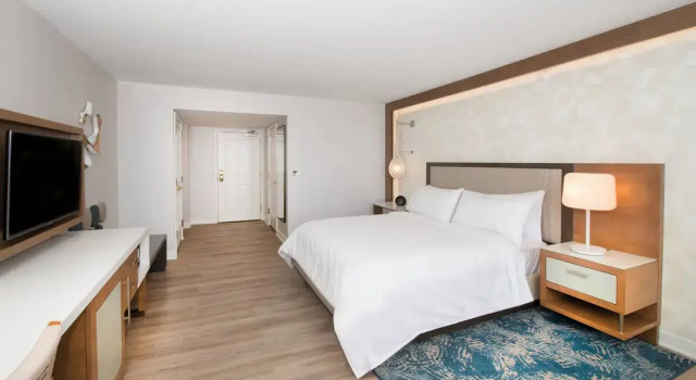 Двухместный номер Standard Renaissance Newport Beach Hotel