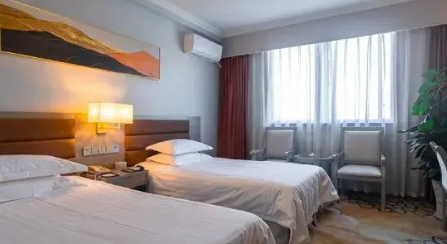 Номер Standard Huangmei Royal Hotel