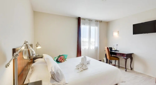Номер Superior Kyriad Perpignan Sud