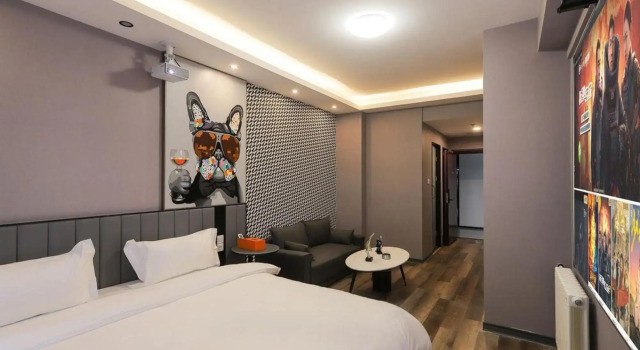 Dh Movie Hotel, Prenota Hotel Hotel a Shandong con parcheggio, Parcheggio
