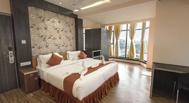 Номер Premium Regenta Inn Larica
