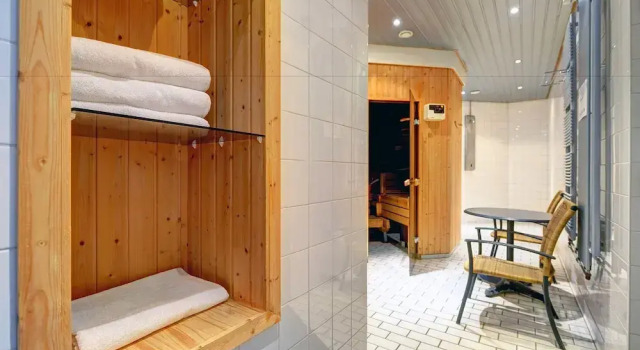 Golden Tulip Victoria, Rezervovat Hotel Hoenderloo Veluwe