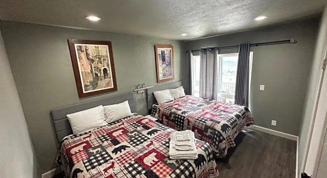 Апартаменты Mountain Trail Lodge and Vacation Rentals
