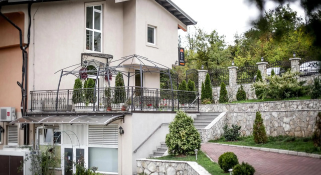 Hotel BOB, Забронировать Отель Недорогие отели Сараево, недорого