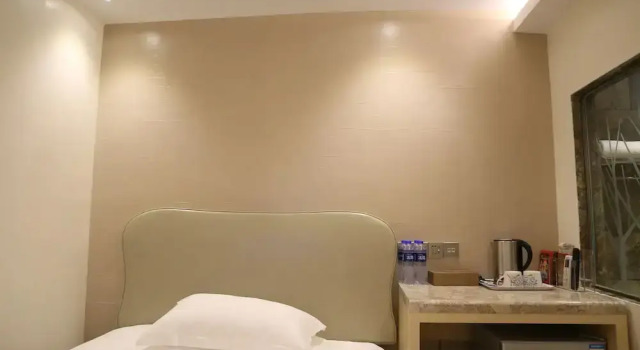 Youranju Hotel (Exhibition Center), Rezerwuj Hotel Hotele w Shenzhen z parkingiem, Parking