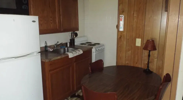 Коттедж Deluxe c 1 комнатой Hemlock Campground And Cottages
