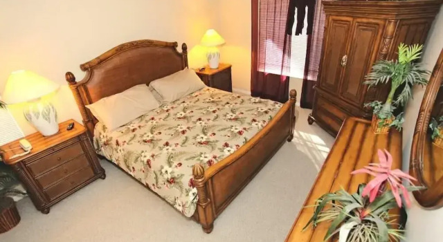 Ref 40 Fabulous 6 Bed Villa With own Poolhot tub