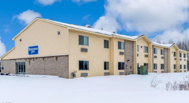 Royal Inn & Suites, Varaa Mini-hotelli Hotellit Minnesota pysäköinnillä, Pysäköinti