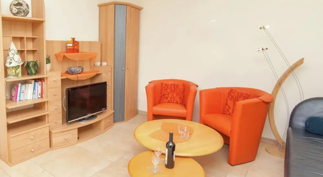 Modern Apartment in Zella-Mehlis with Private lawn, Book Apartment Hotels in Thuringian Forest with Parking, Parking